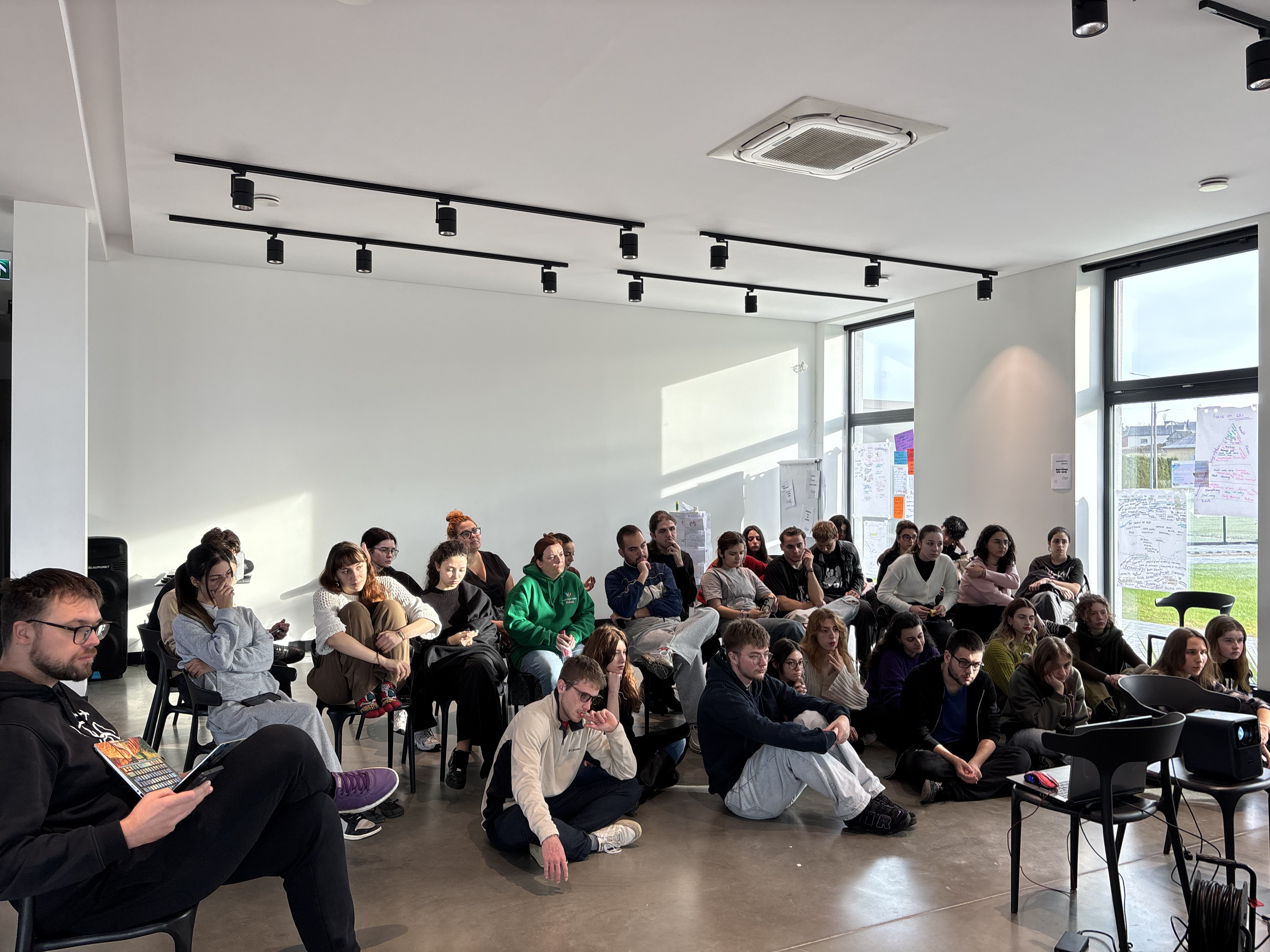 Приключи Младежкият обмен “Birds, Bees and Boundaries”